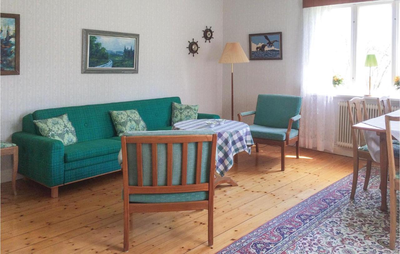 1 Bedroom Beautiful Home In Lidkoeping Sjövik Dış mekan fotoğraf